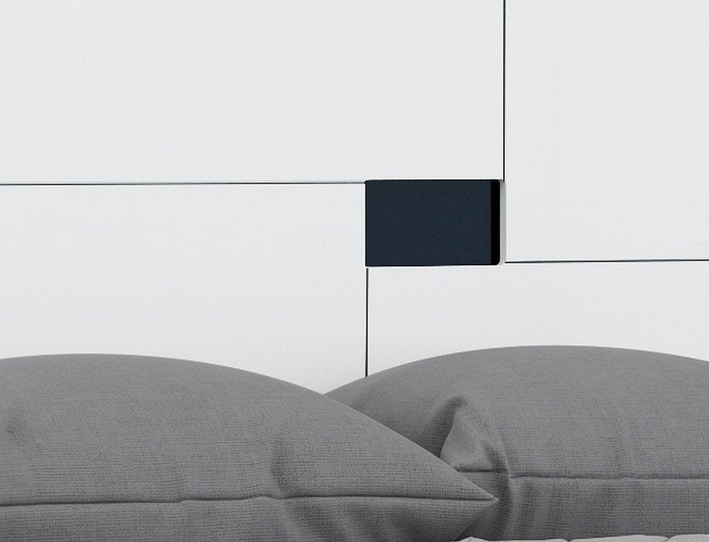 Four Piece White Solid Wood Bedroom Set with Mirror
