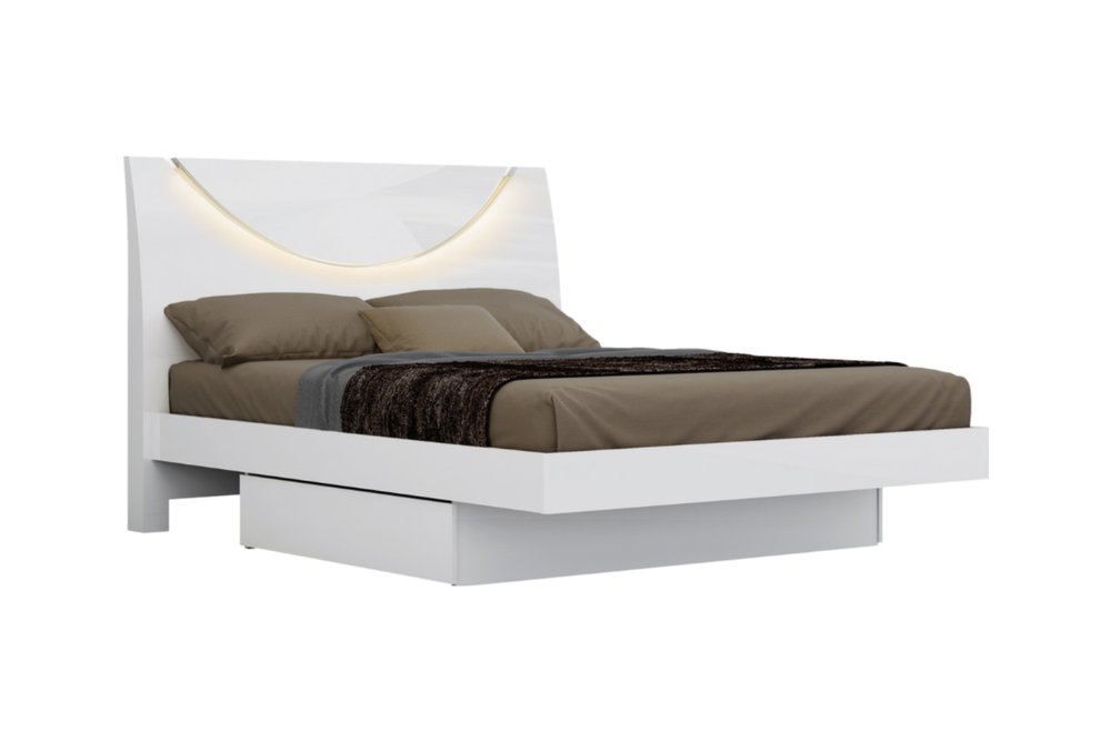 Four Piece White Solid and Manufactured Wood Bedroom Set with Mirror