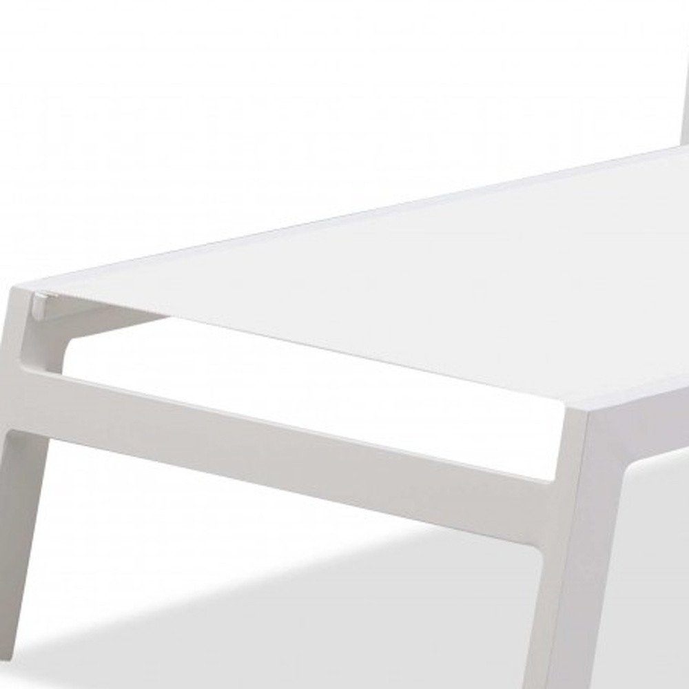 Set of 2 White Modern Aluminum Chaise Lounges
