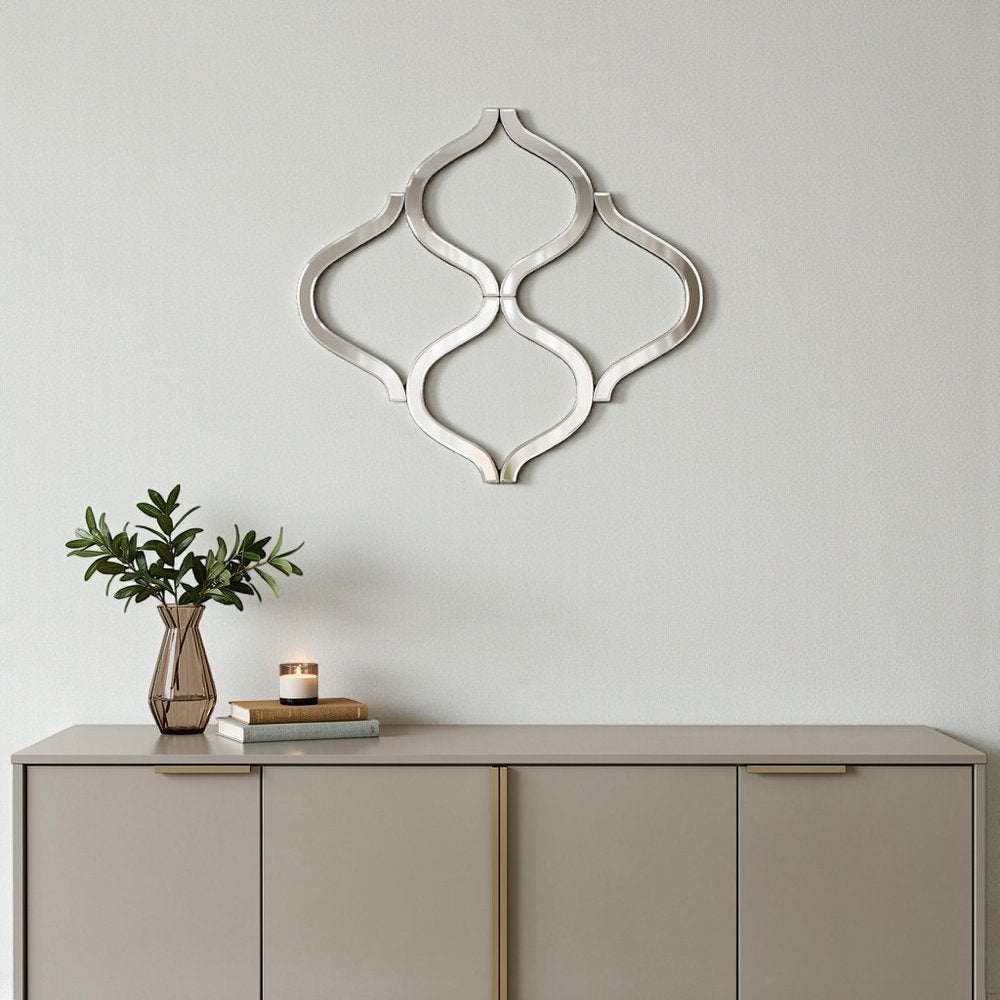 Interlocking Mirrored Curved Shapes with Beveled Edge