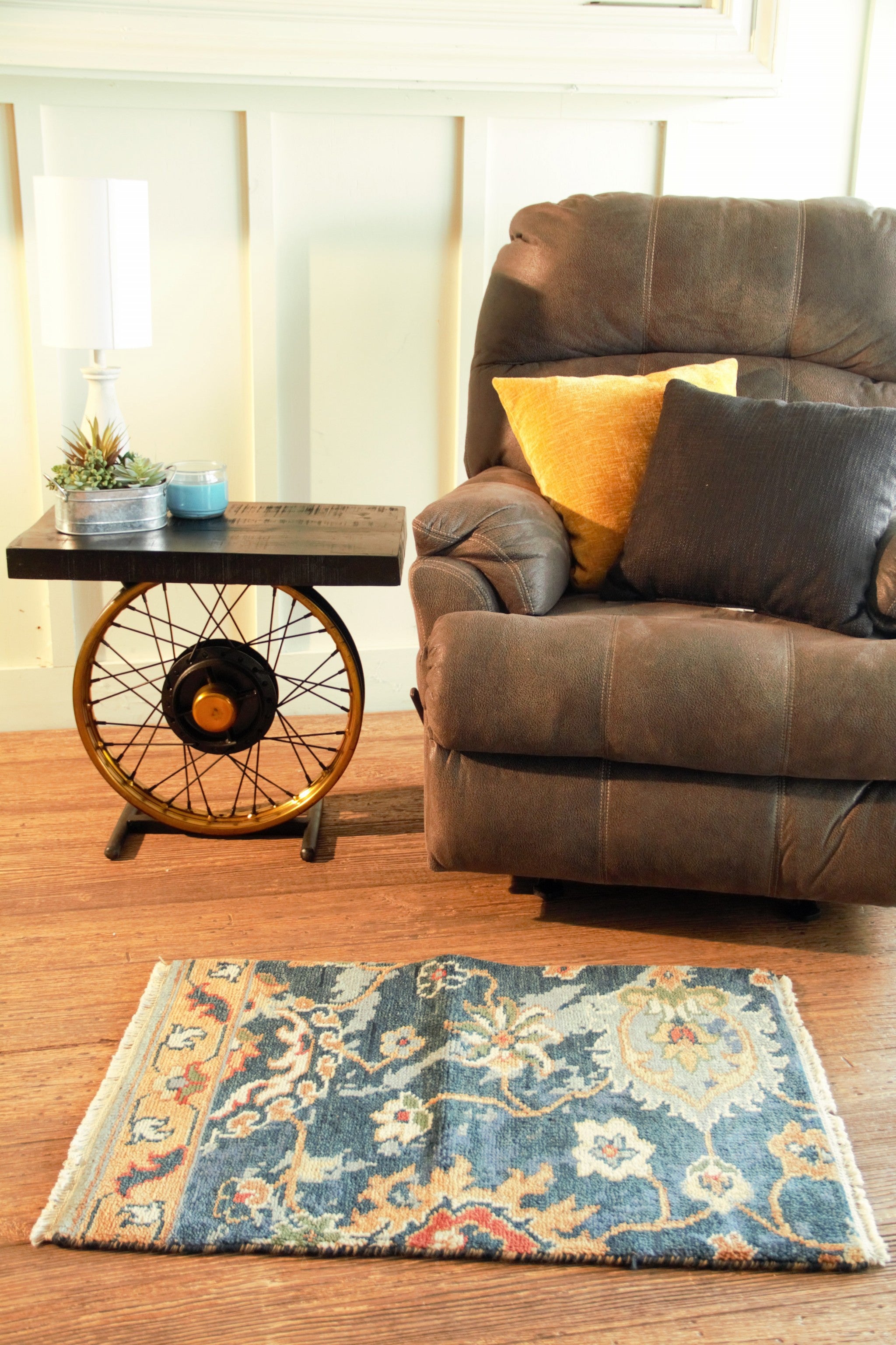 Black Solid Wood End Table - 22-inch