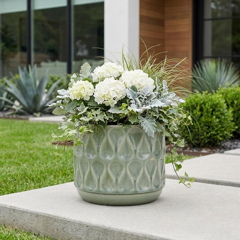 Green Geometric Ceramic Indoor Outdoor Round Pot Planter - 7-inch