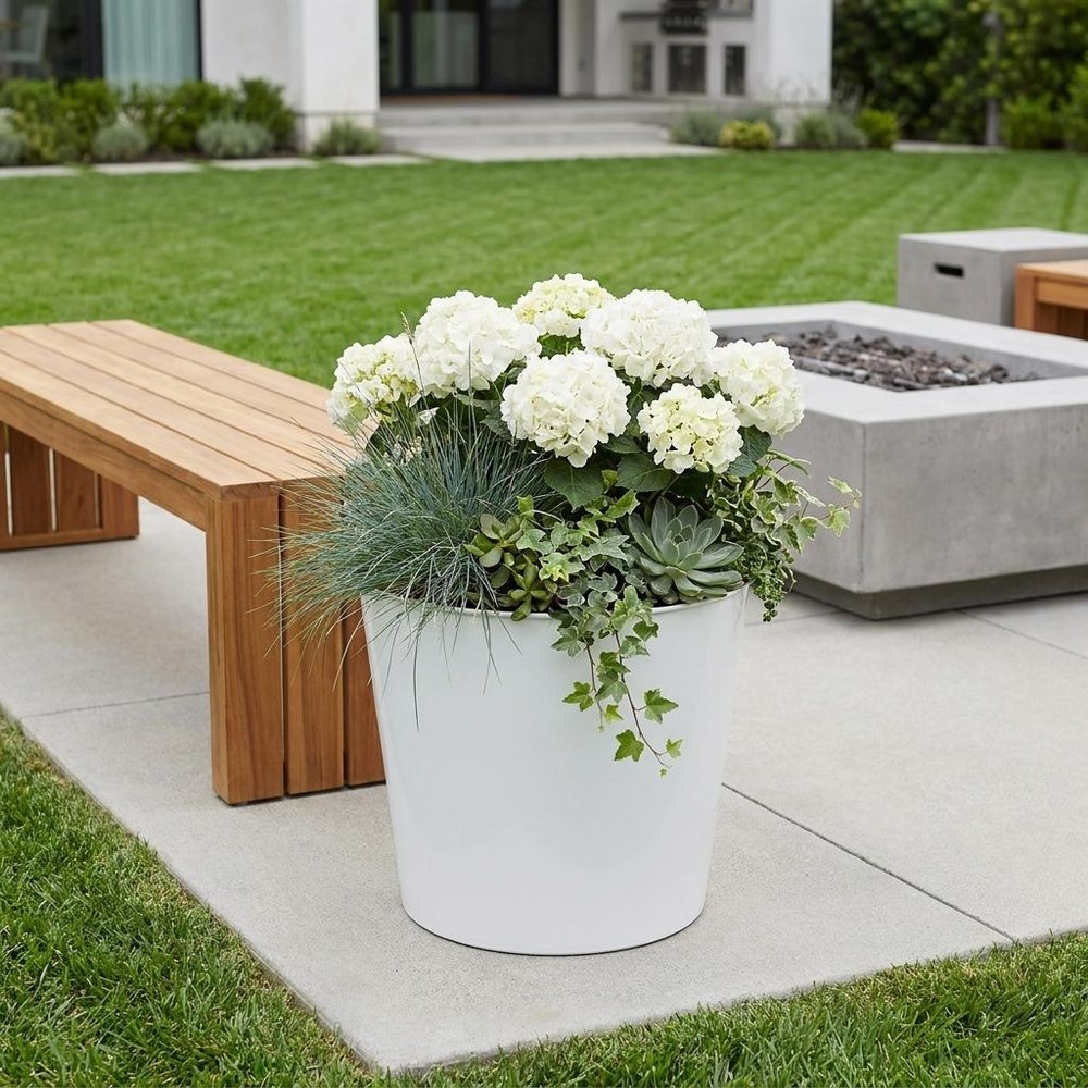 White Recycled Plastic Indoor Outdoor Round Pot Planter - 11-inch