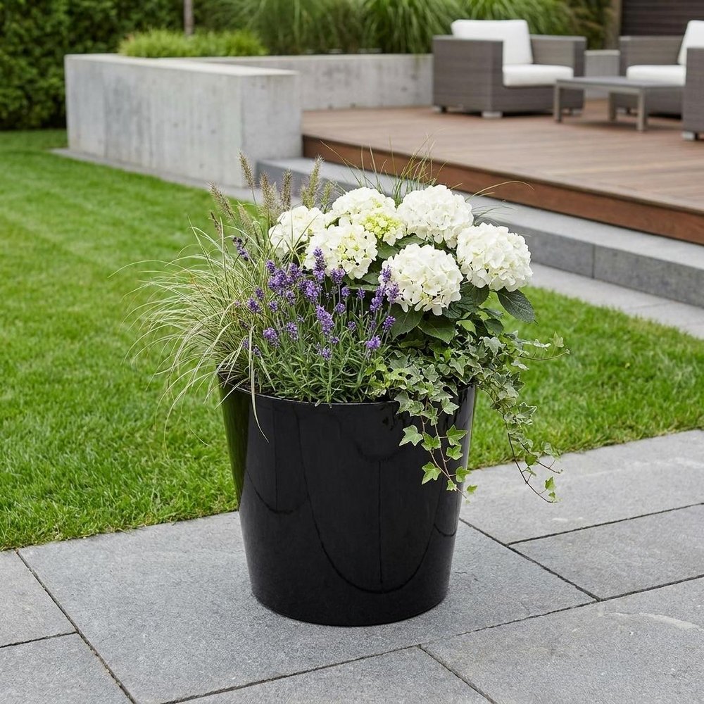 Black Recycled Plastic Indoor Outdoor Round Pot Planter - 9-inch