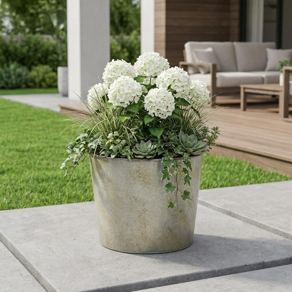 Gray Recycled Plastic Indoor Outdoor Round Pot Planter - 7-inch