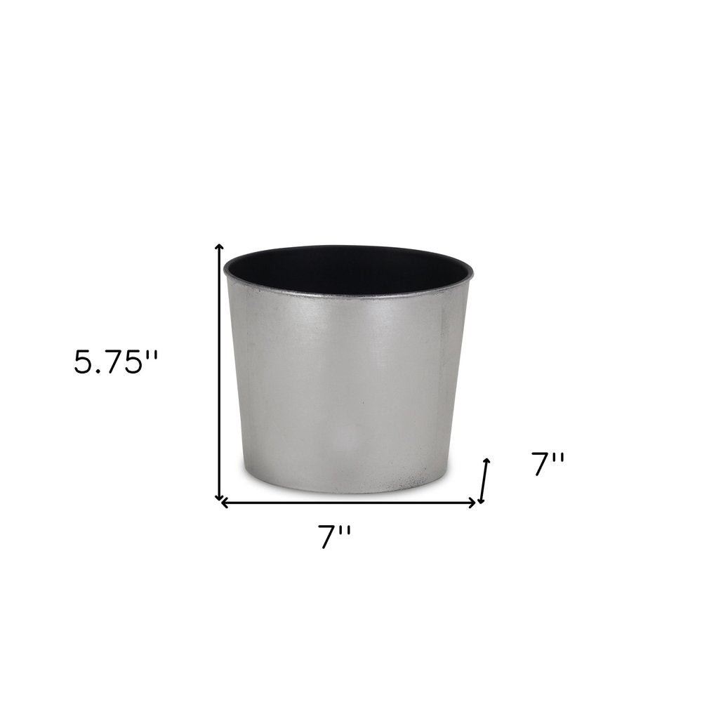 Silver Recycled Plastic Indoor Outdoor Round Pot Planter - 7-inch