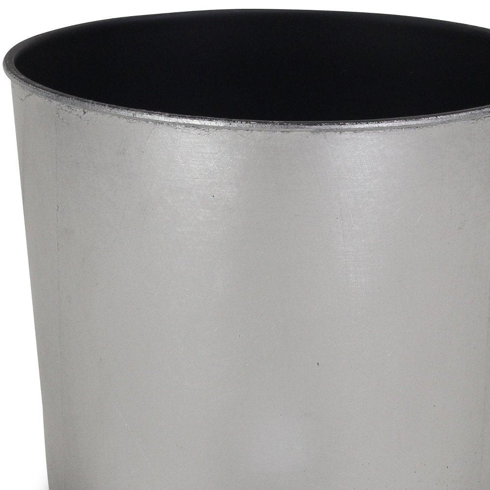 Silver Recycled Plastic Indoor Outdoor Round Pot Planter - 7-inch