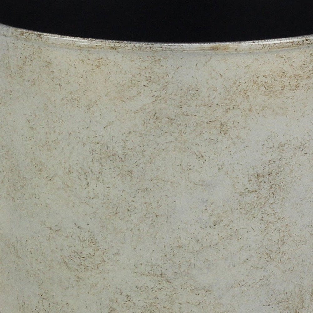 Silver Recycled Plastic Indoor Outdoor Round Pot Planter - 7-inch
