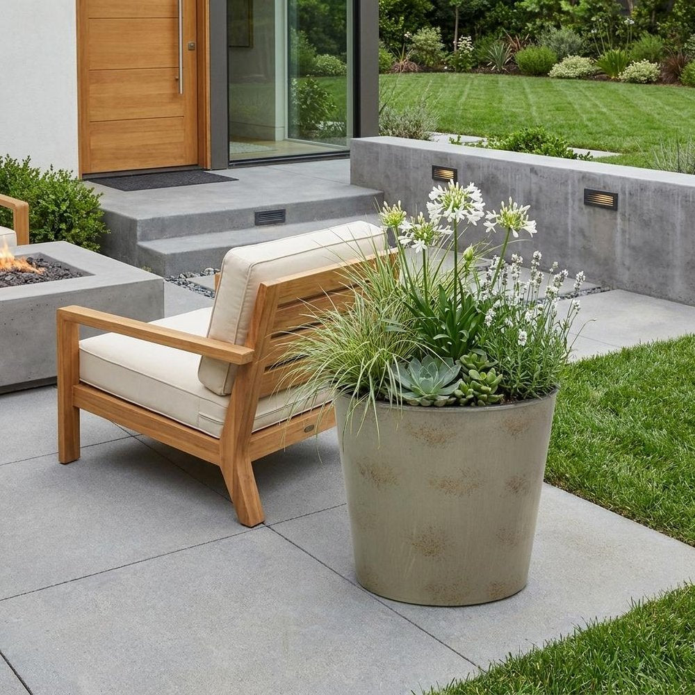 Gray Recycled Plastic Indoor Outdoor Round Pot Planter - 7-inch