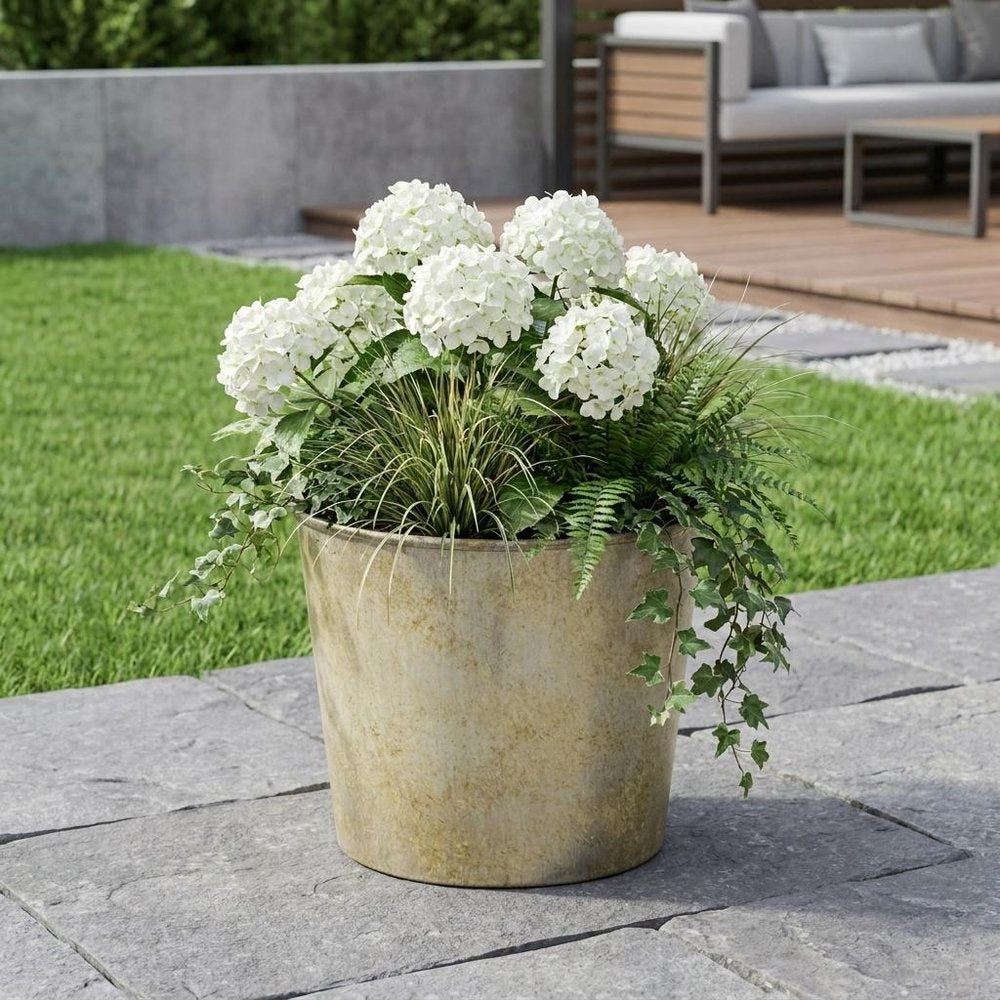 Gray Recycled Plastic Indoor Outdoor Round Pot Planter - 6-inch