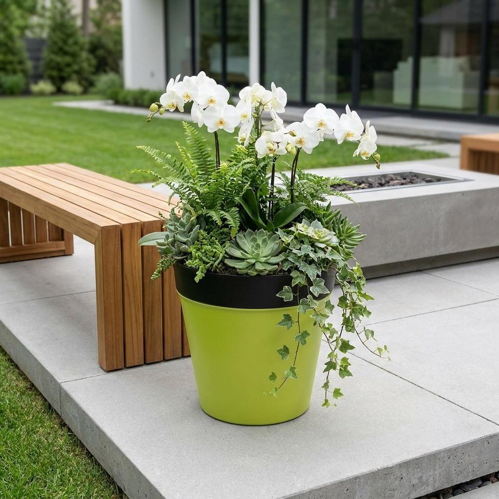 Lime Green Recycled Plastic Indoor Outdoor Round Pot Planter - 5-inch
