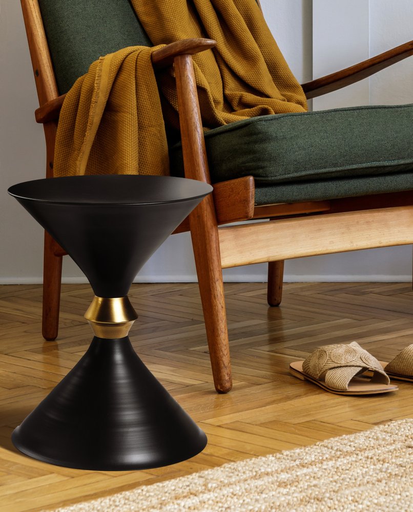 Black Iron End Table - 18-inch