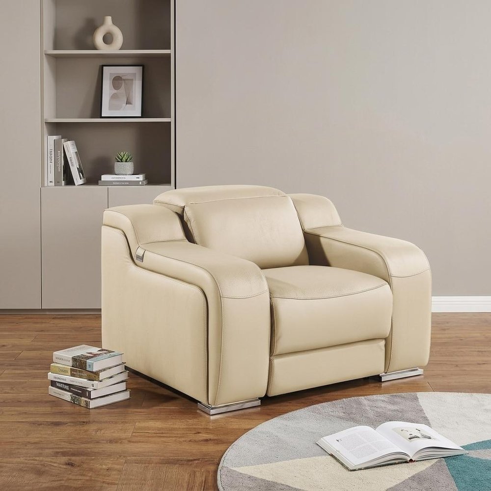 Black Italian Leather Wall Hugger Recliner with USB - 41-inch