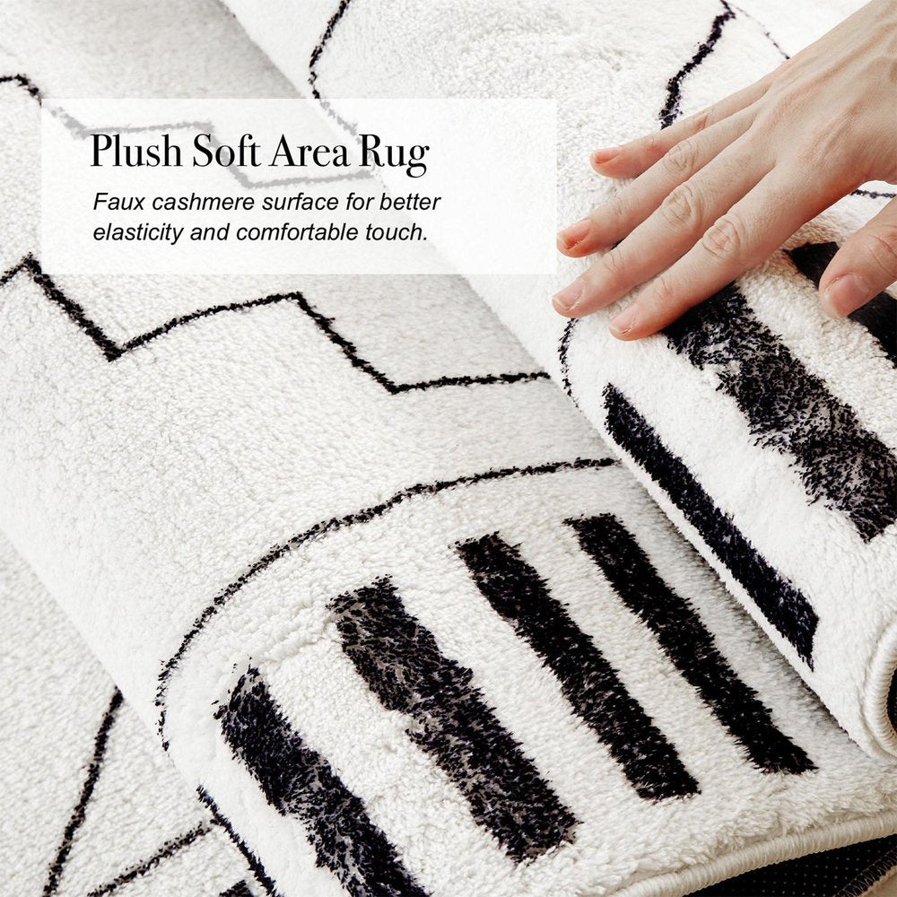 8' X 10' Black and White Moroccan Washable Area Rug