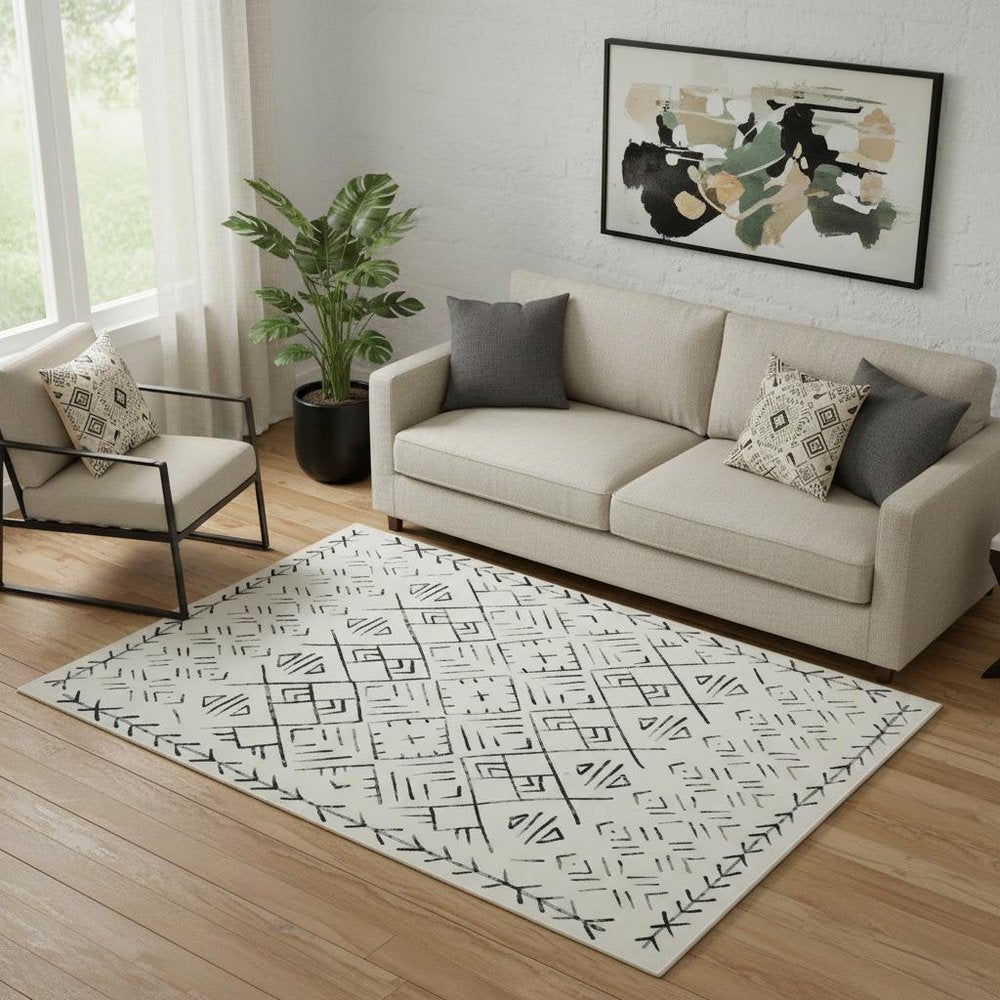 5' X 7' Beige and White Abstract Geometric Washable Area Rug