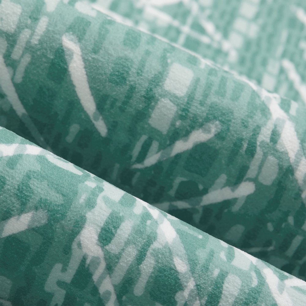4' X 6' Green and Off White Abstract Geometric Distressed Washable Area Rug
