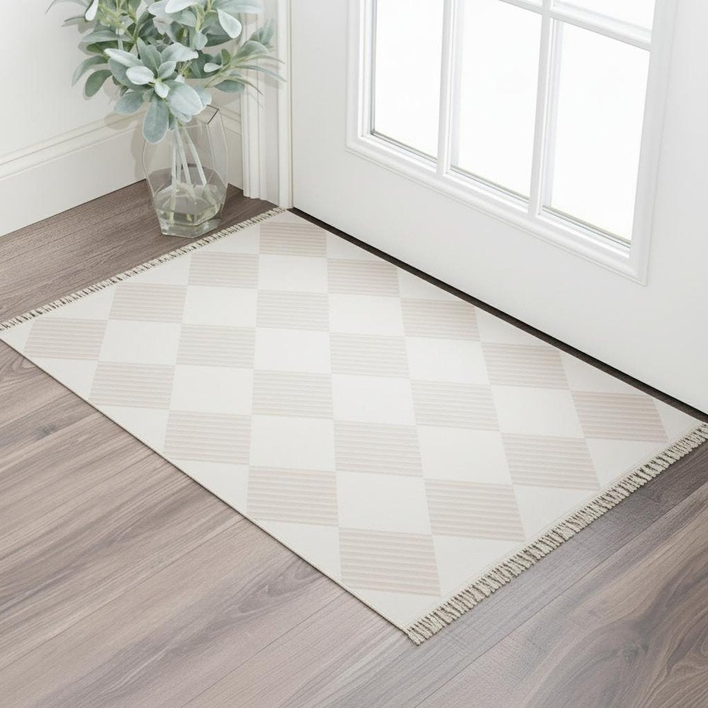 3' X 5' Blush and Ivory Geometric Washable Area Rug with Fringe