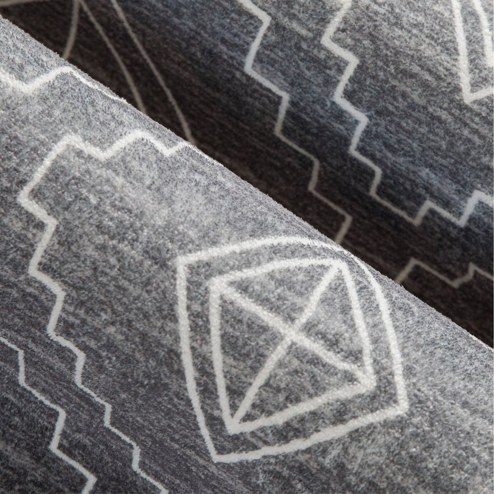 5' X 8' Gray and White Geometric Distressed Washable Area Rug