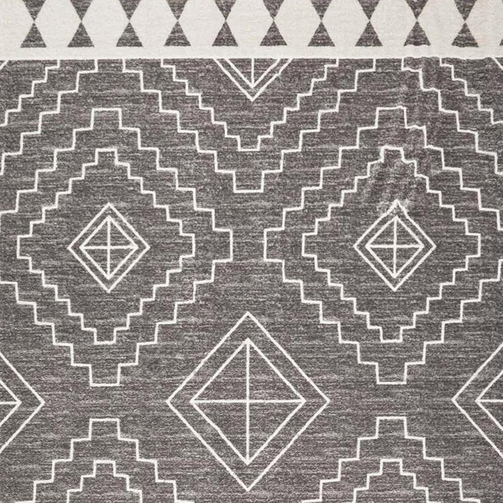 5' X 8' Gray and White Geometric Distressed Washable Area Rug