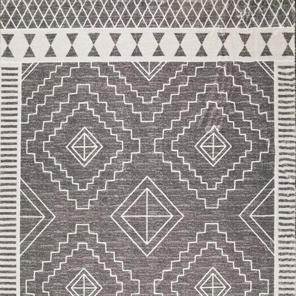 5' X 8' Gray and White Geometric Distressed Washable Area Rug