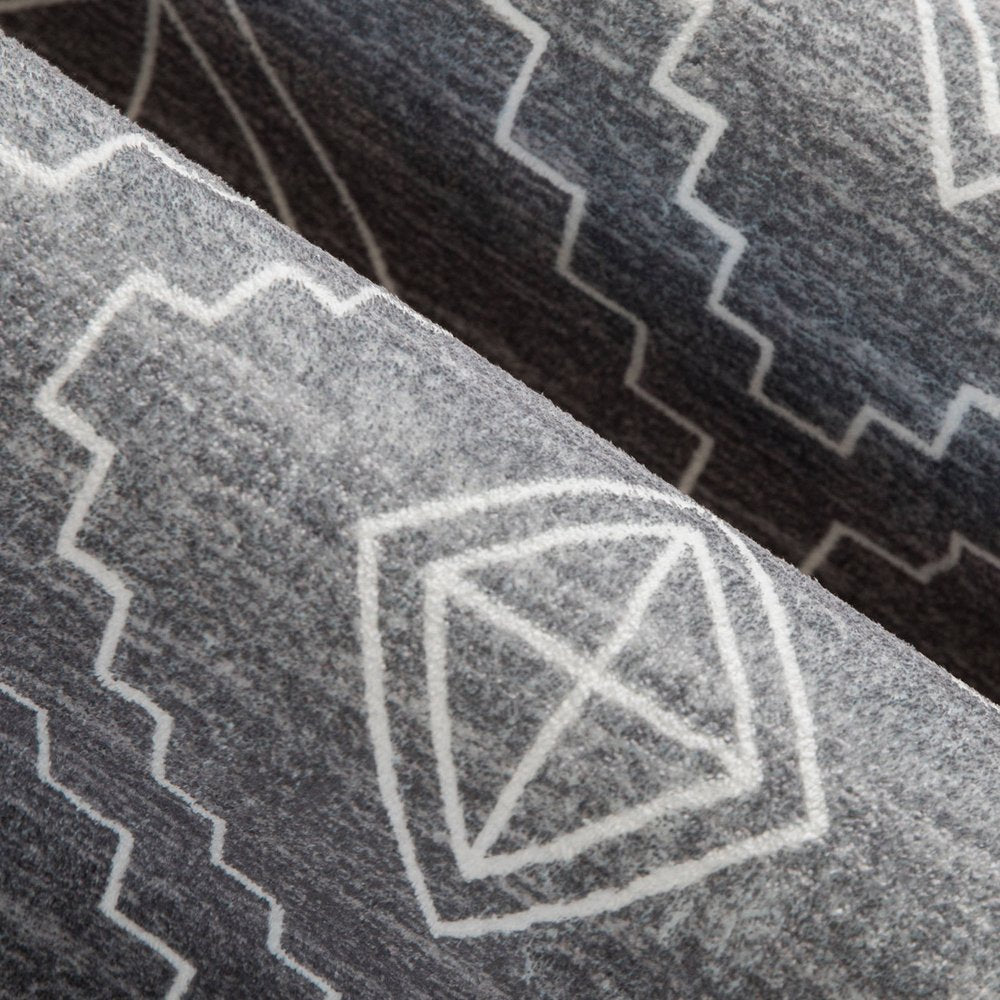 5' X 8' Gray and White Geometric Distressed Washable Area Rug
