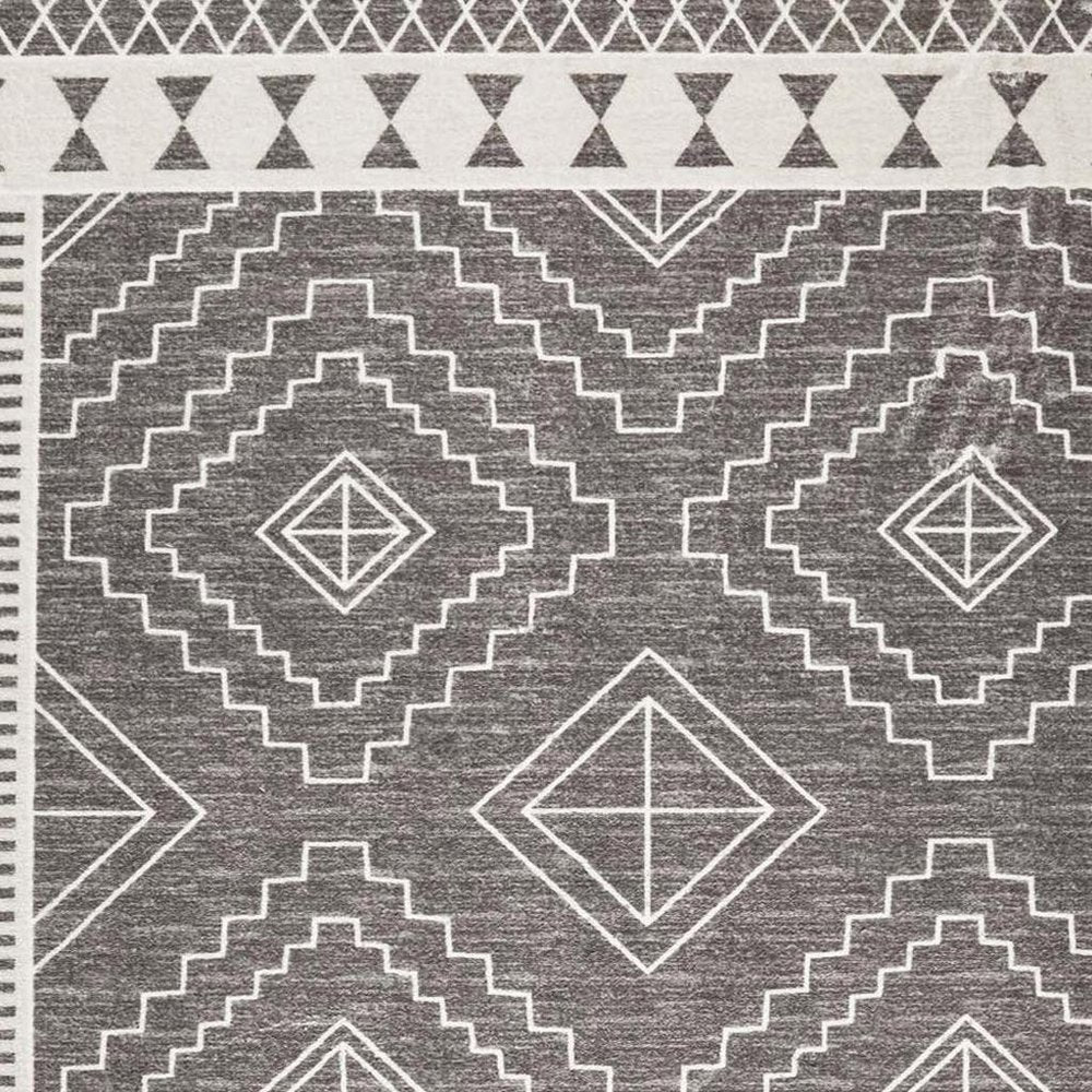 5' X 8' Gray and White Geometric Distressed Washable Area Rug