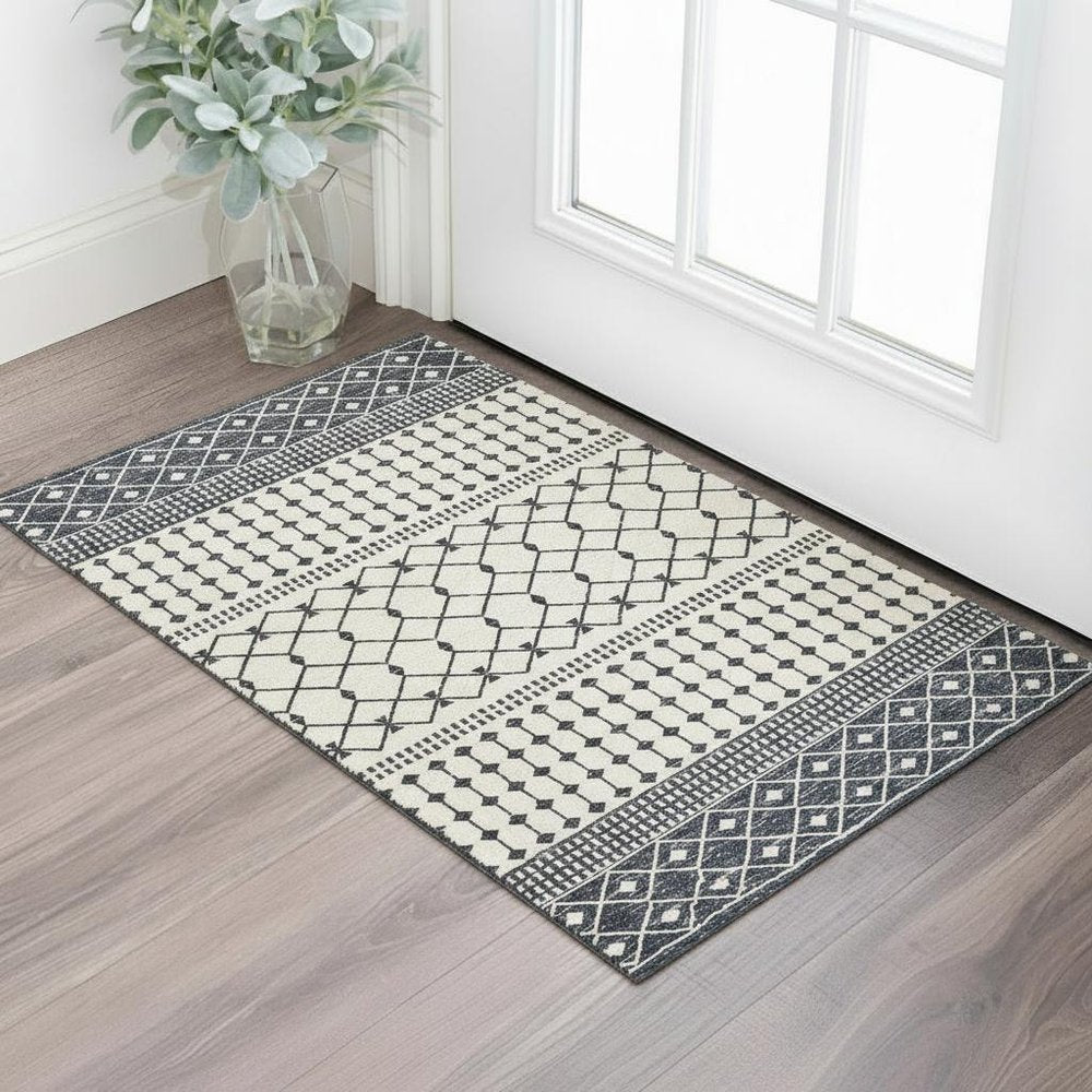 3' X 5' Dark Gray and White Geometric Distressed Washable Area Rug